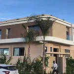 Villa Di 550 Mq Con 4 Camere Piscina E Terrazza Panoramica