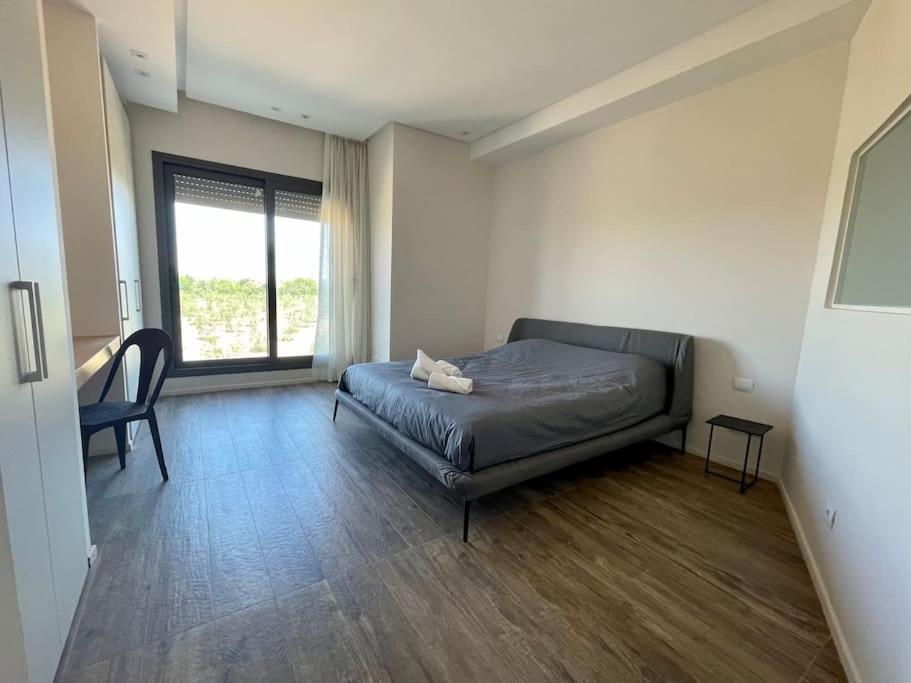 Di 550 Mq Con 4 Piscina E Terrazza Panoramica