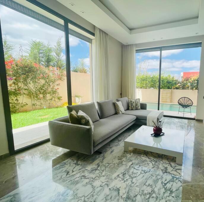 Villa Di 550 Mq Con 4 Piscina E Terrazza Panoramica *